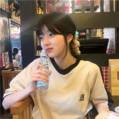 年下狼狗撩得姐姐面红心跳